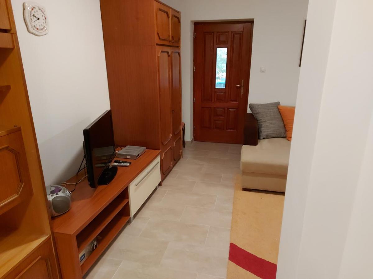 Apartament Nyugalom Szigete 2 Fos Apartman 1 Haloterrel Vertessomlo Zewnętrze zdjęcie